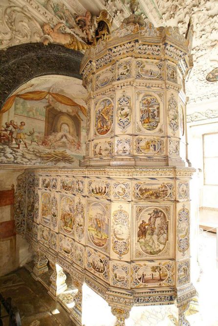 Salem Monastery, A look inside the prayer room with stove