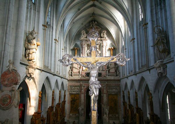 Monastère de Salem, Vue dans la cathédrale