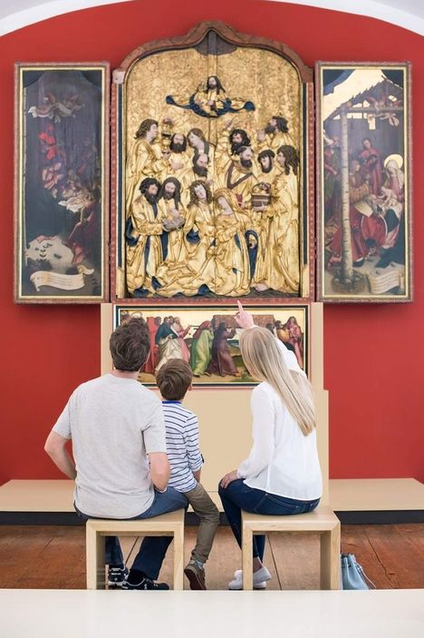 Kloster und Schloss Salem, Besucher vor Altar